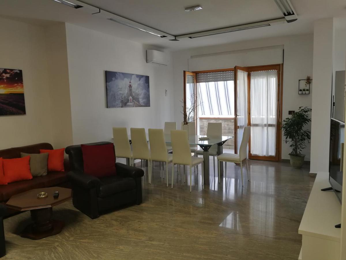 Open Space Silvi Marina Exterior foto