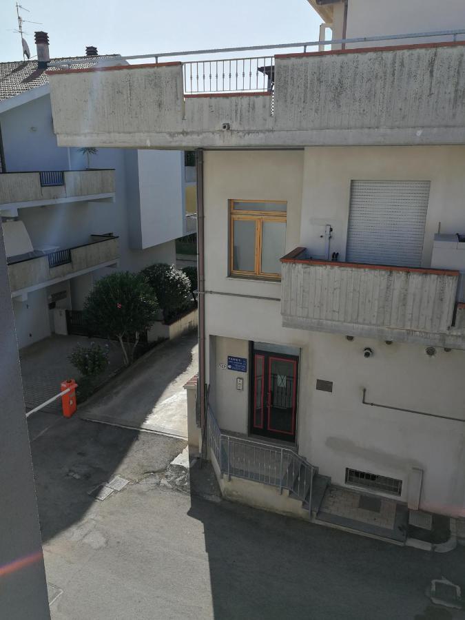 Open Space Silvi Marina Exterior foto